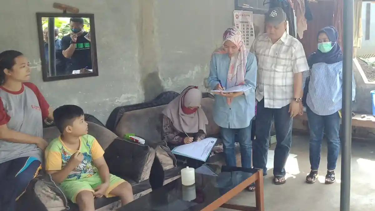 Mau Jajan ke Warung, Dua Bocah Warga Ciamis Digigit Anjing Liar, Dua Remaja Celana Jinsnya Digigit