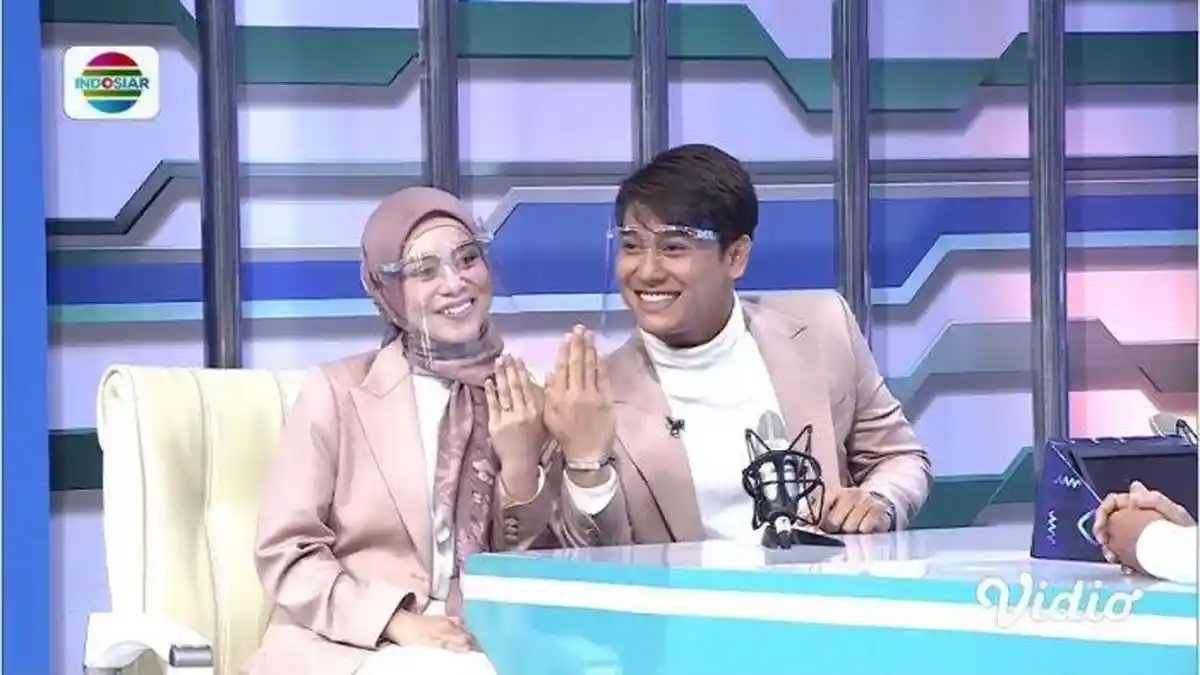 Siap Jadi Istri Rizky Billar, Lesti Beberkan Pesan dari Ibu dan Kakaknya Sembari Menangis