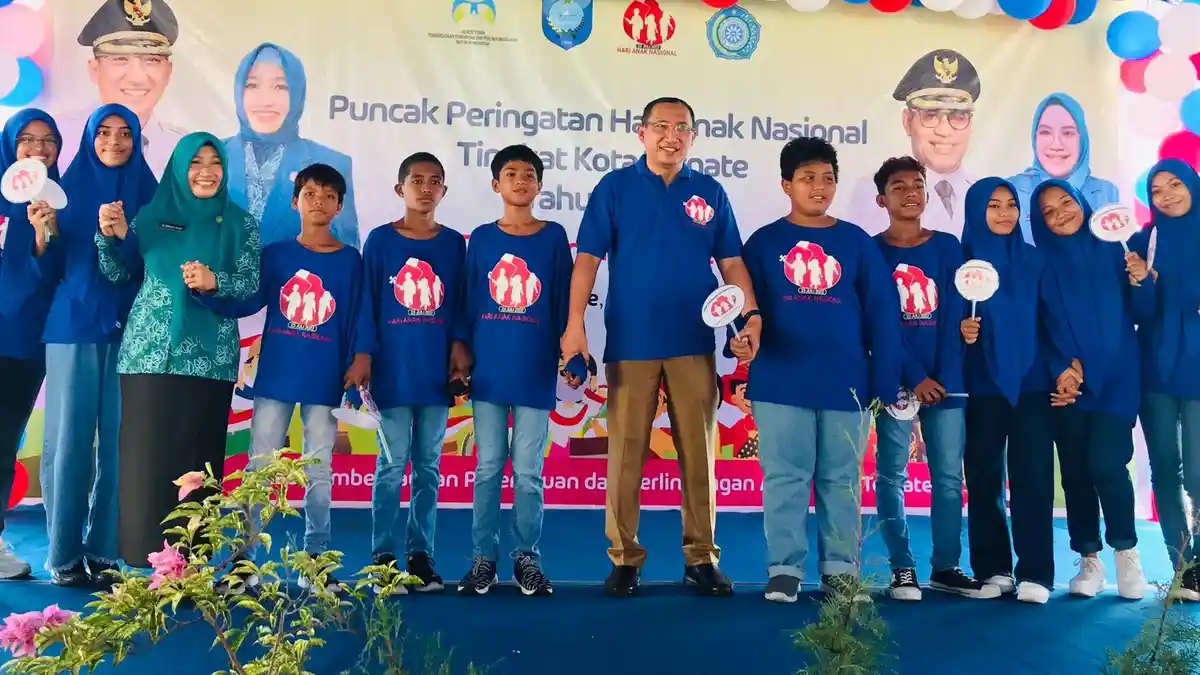 Momen Hari Anak Nasional 2022, Wali Kota Ternate Janji Sekolahkan Dua Anak Putus Sekolah