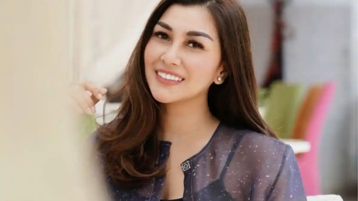 Chord Gitar Di Seluruh Dunia - Nisya Ahmad: Di Seluruh Dunia, Engkau yang Paling Aku Cintai