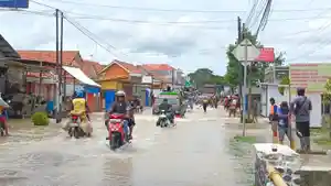 20251112_Banjir-di-Larangan-Brebes.jpg