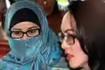 Neneng Sri Wahyuni dan Angelina Sondakh