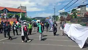 demo-driver-online-di-DPRD-Jatim.jpg