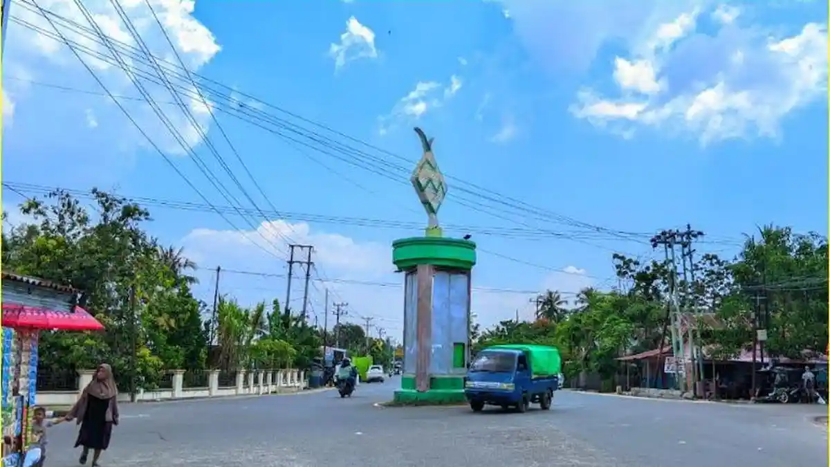 BREAKING NEWS: 850 Kepala Keluarga di Desa Yosonegoro Gorontalo Siap Jamu Tamu Hari Ketupat