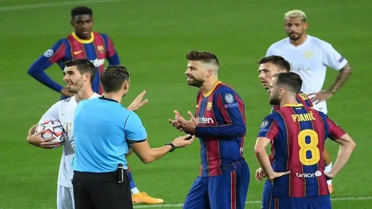 Kecerobohan Gerard Pique Berbuah Malapetaka bagi Barcelona dan Menguntungkan Juventus