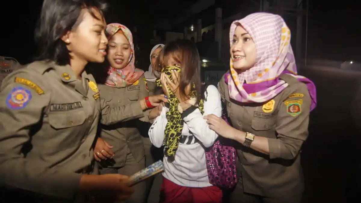 Kecanduan, Seorang  PSK  Harus Berhubungan Seks Setiap Hari