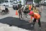 Jalan Daan Mogot Yang Berlubang Diperbaiki Sudin PU