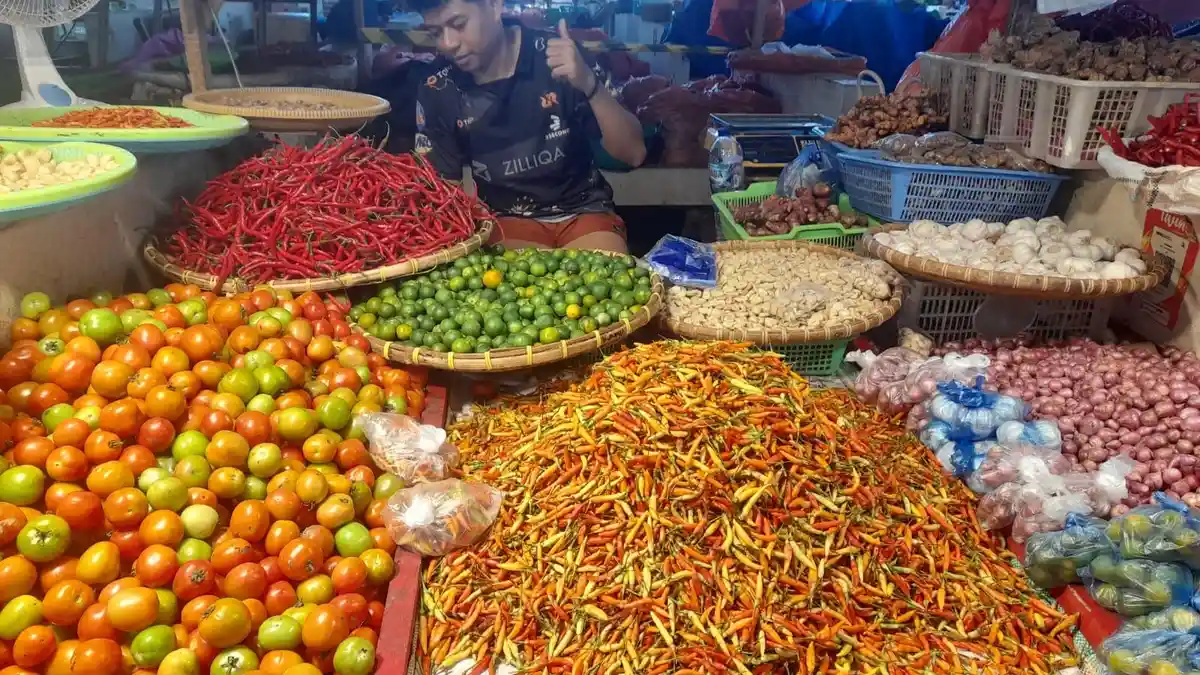 Update Harga Bahan Pokok di Pasar Bersehati Manado Rabu 15 April 2026, Cabai Turun, Daging Naik