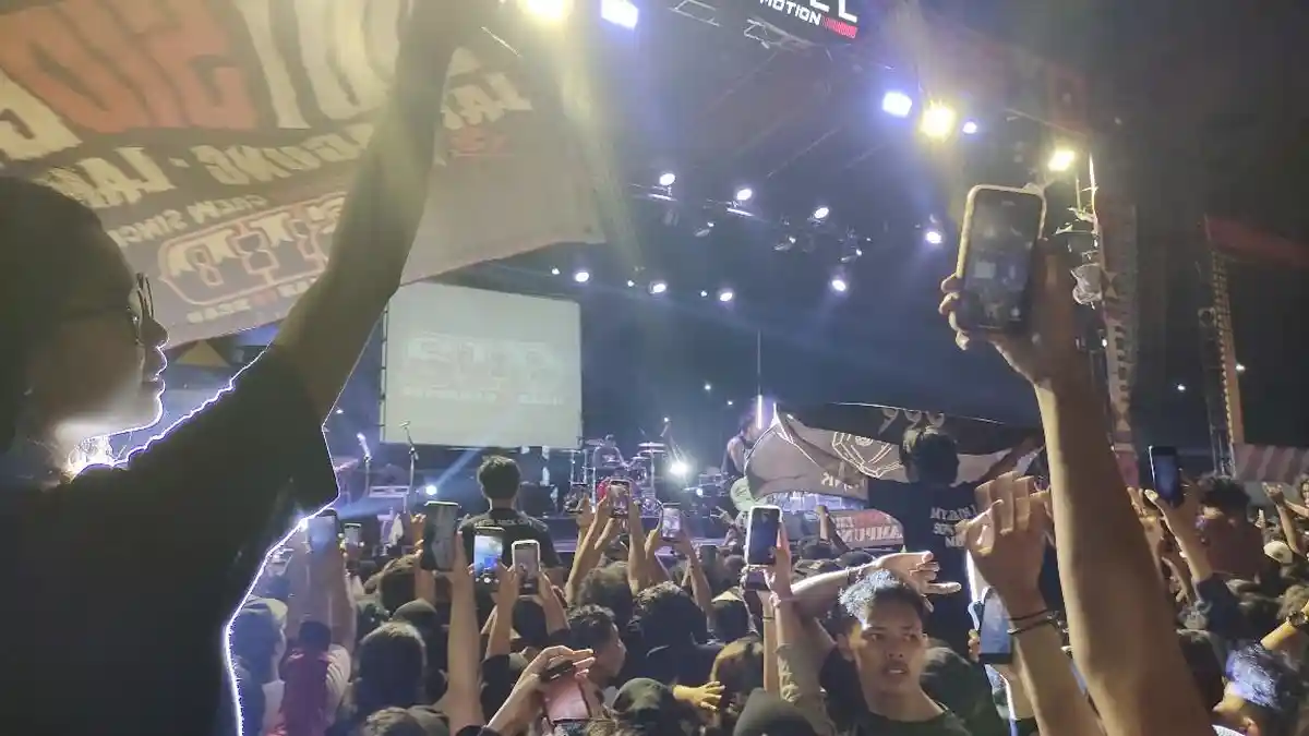 Konser Bullmotion Pecah, SID, Souljah dan Ratu Aulia Guncang Bandar Lampung
