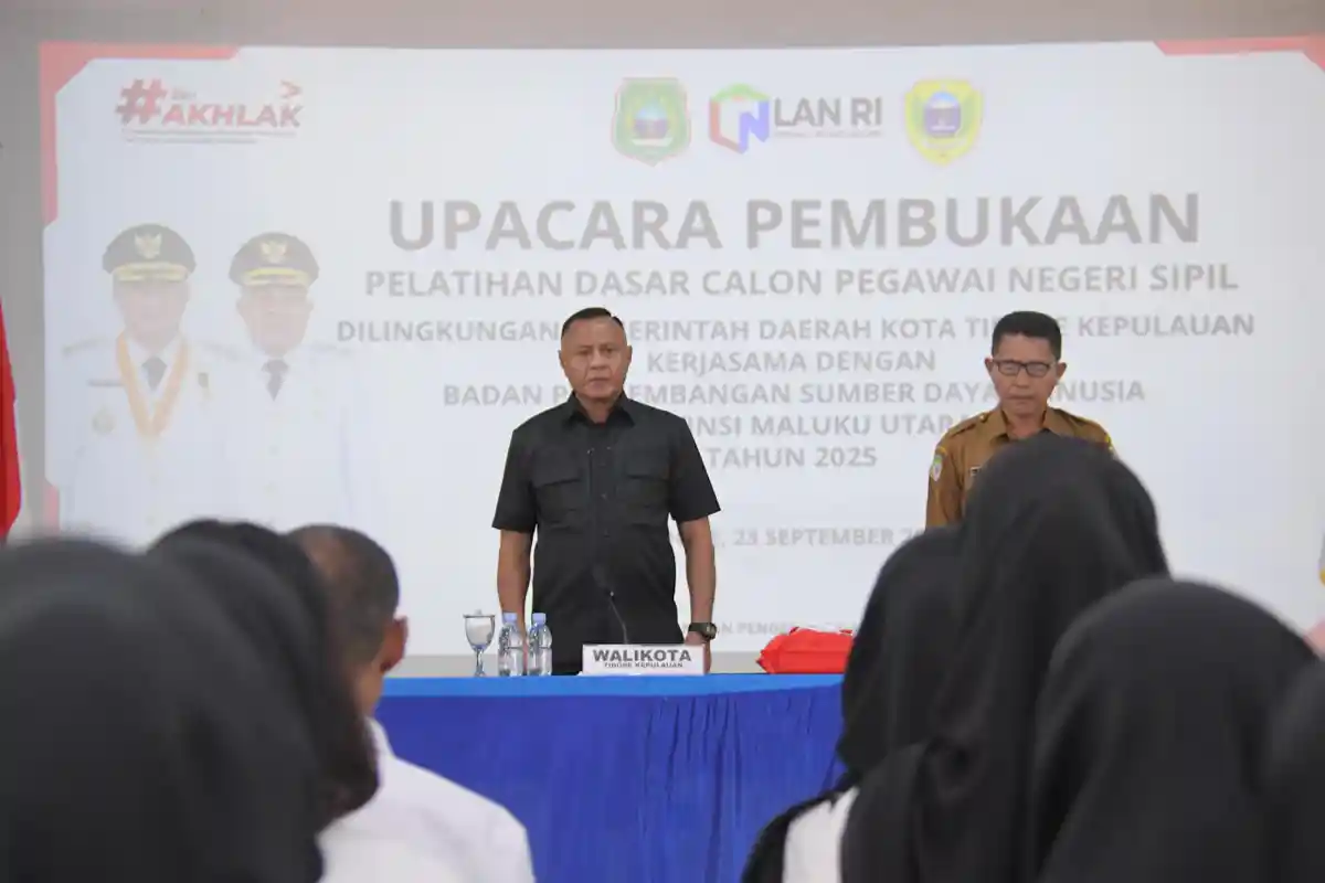 Buka Latsar CPNS, Wali Kota Tidore Muhammad Sinen Tekankan Integritas dan Profesionalisme