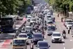 Arus Lalu Lintas Ramai Lancar Meskipun WFH Diperpanjang