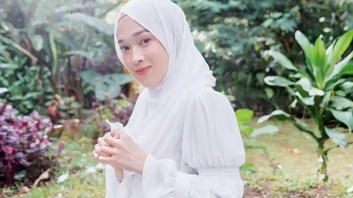 Berfoto dengan Ariel NOAH, Ririe Fairus Banjir Doa ini hingga di Bilang Mirip