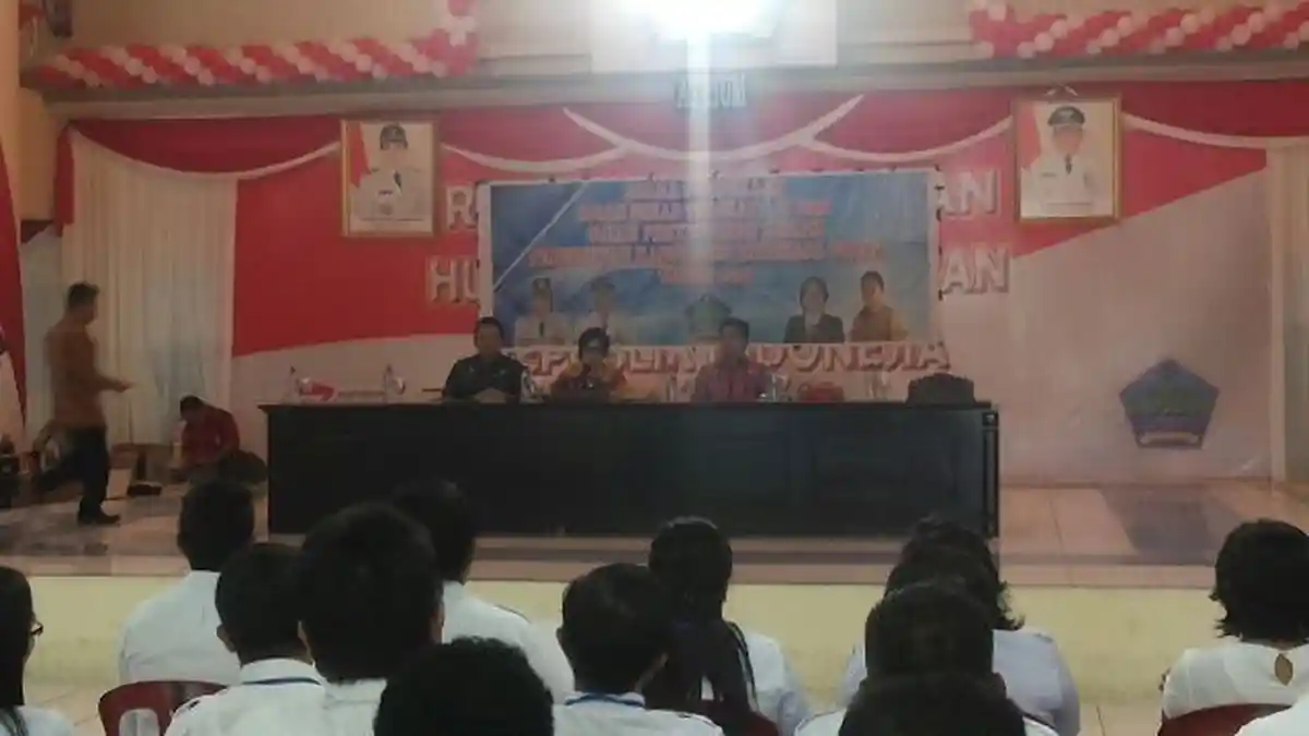 Sekda Minut Buka Ujian Dinas Tingkat I, II dan Penyesuaian Ijazah