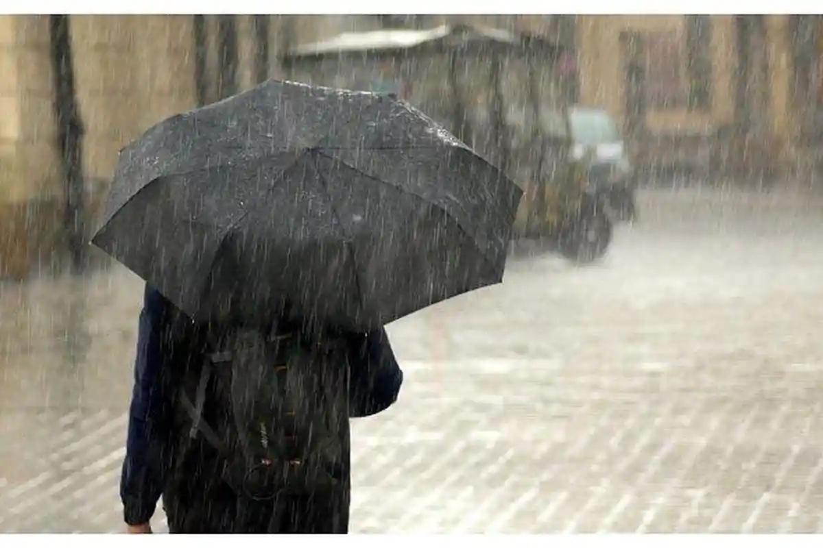 PERINGATAN BMKG, Cuaca Ekstrem Minggu 15 November 2020, Cek Data Lengkap