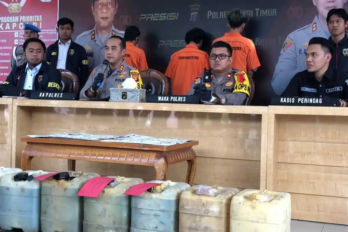 Polres Kutim Amankan Pengetap dan Penadah BBM Subsidi
