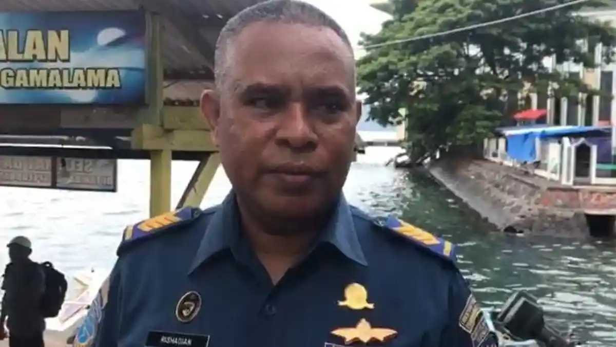 Antisipasi Kecelakaan, Petugas Pelabuhan Speedboat Gamalama Ternate Rutin Lakukan Pengecekan