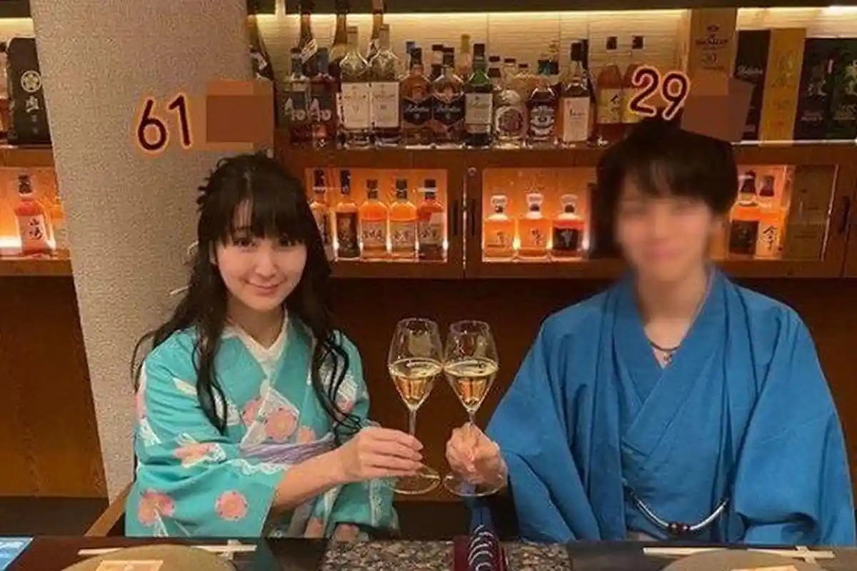 Dikira Masih Gadis, Ternyata Wanita Cantik Ini Sudah Nenek 61 Tahun, Punya Cucu dan Pacar Berondong