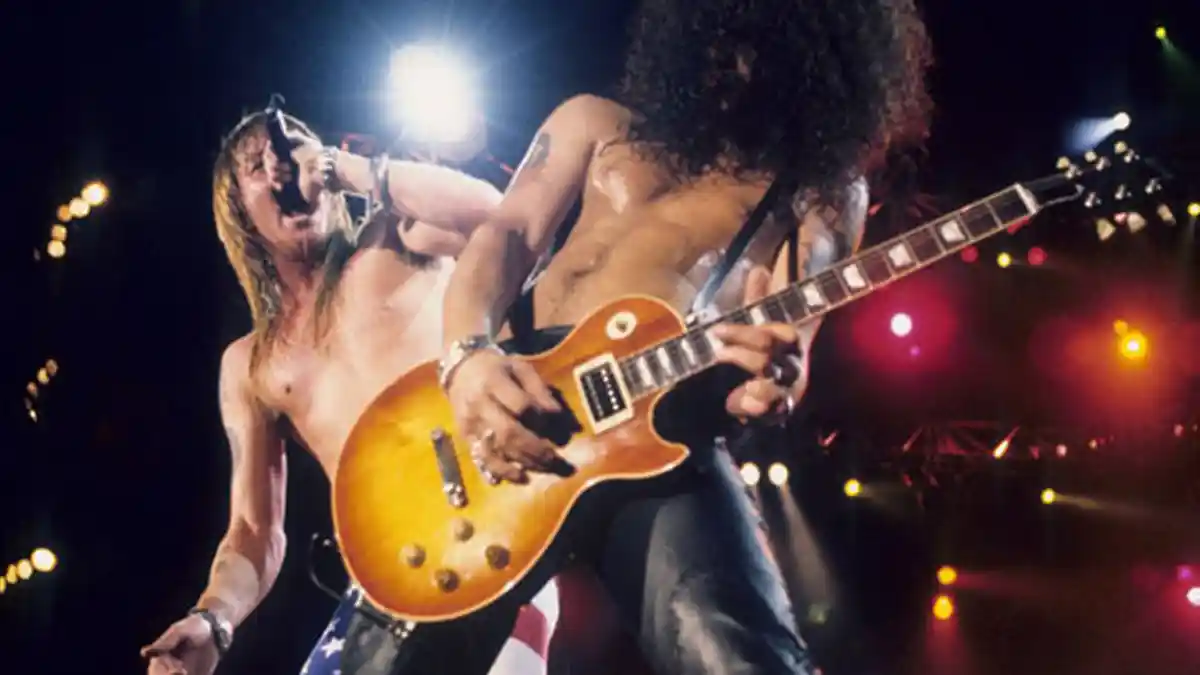 Tanda-Tanda Axl Rose-Slash Baikan untuk Hidupkan Lagi Guns N' Roses