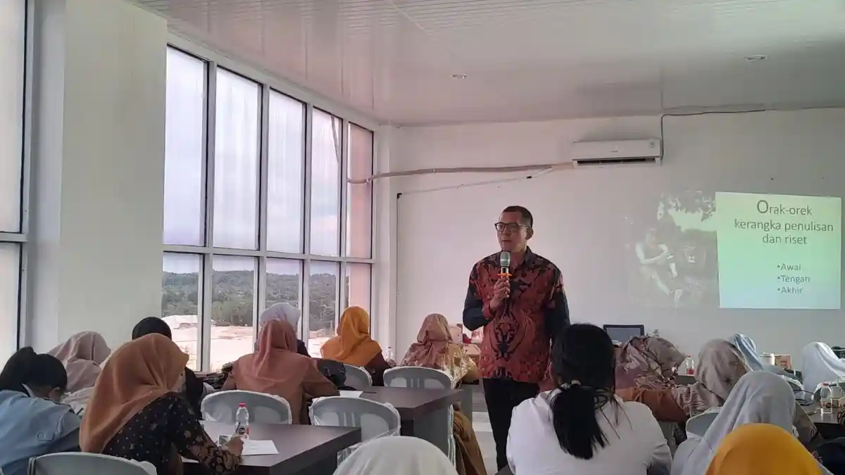 50 Peserta Dapat Ilmu Teknik Menulis