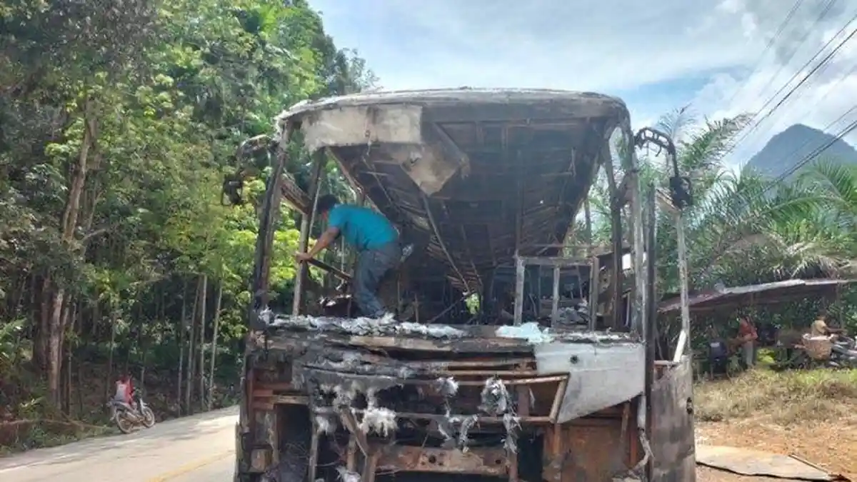 Bus ALS dari Medan yang Hendak ke Semarang Terbakar di Sumatra Barat, Angkut 47 Penumpang