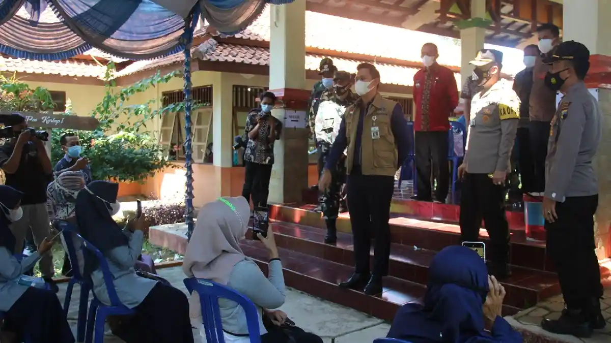 Percepatan Vaksinasi di Kendal, Ini Pesan Bupati Dico kepada Warga yang Akan Divaksin