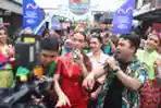 Bunda Corla Sapa Penggemar