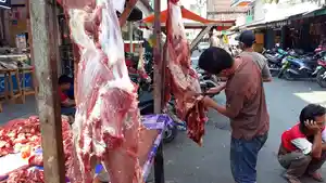 21082018_penjual-daging_20180821_185754.jpg