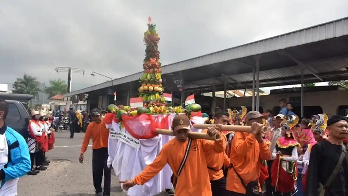 Warga Gelar Grebeg Lawu di Tawangmangu Karanganyar Selama Seminggu
