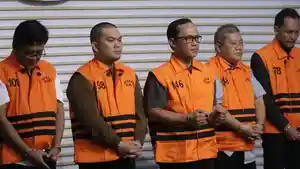 20251212-Lima-tersangka-OTT-KPK-di-Lampung-Tengah.jpg