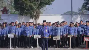 Bupati-Sumba-Barat-Yohanis-Dade-pimpin-apel-Sumpah-Pemuda.jpg
