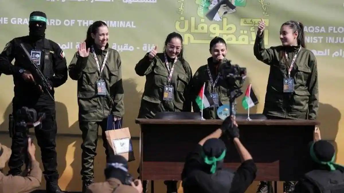 4 Tentara Wanita Israel Dibebaskan dalam Keadaan Sehat dan Bahagia, Puji Perlakuan Brigade Al-Qassam