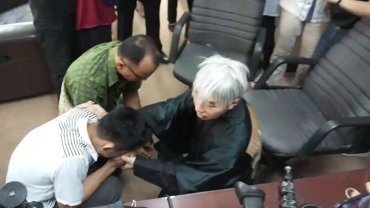 Peluk Roy Kiyoshi hingga Sujud Syukur, Pengelola Akun Hikmah Kehidupan Minta Maaf