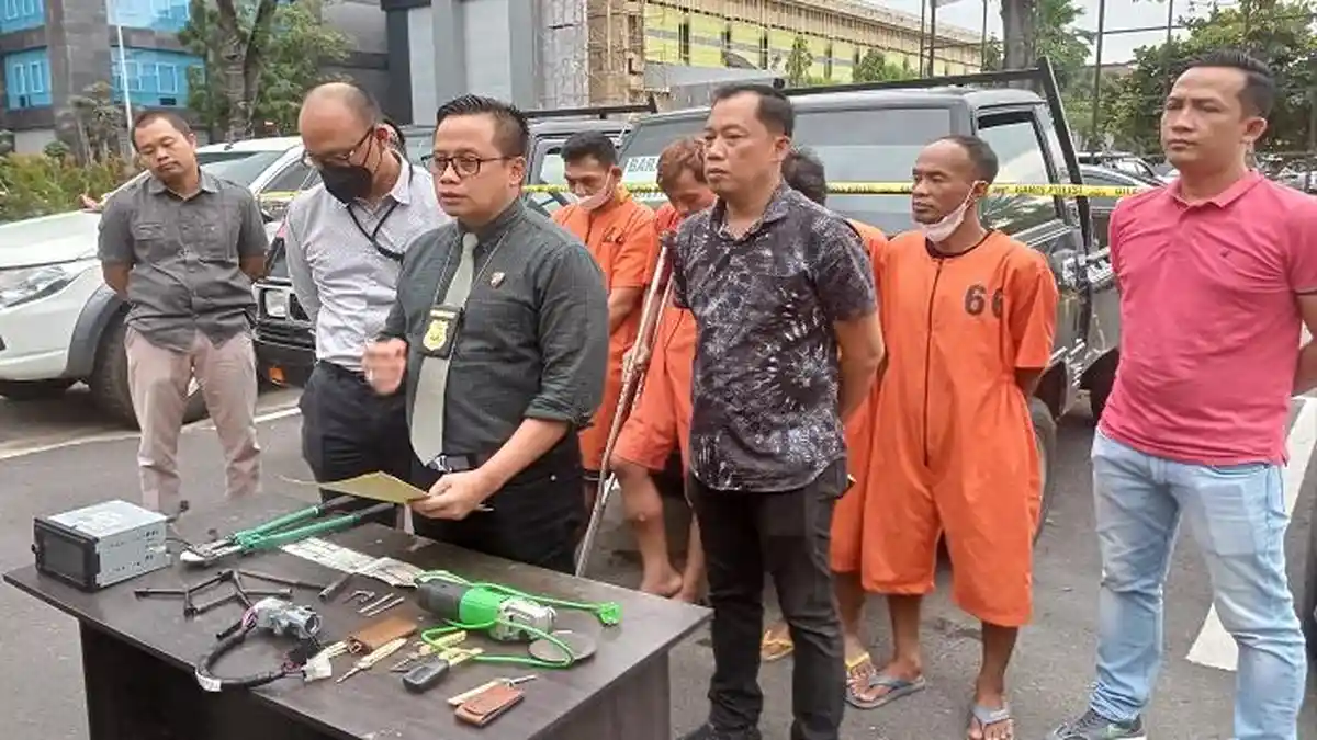Sasar Triton hingga L300 di Pinggir Jalan, Ini Modus Sindikat Pencuri Mobil di Palembang
