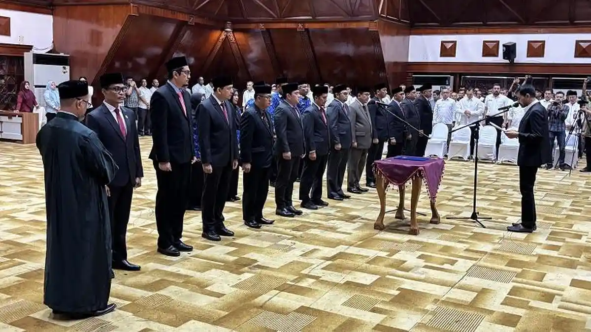 BREAKING NEWS - Gubernur Aceh Mualem Lantik Enam Kepala Dinas Baru, Berikut Daftarnya