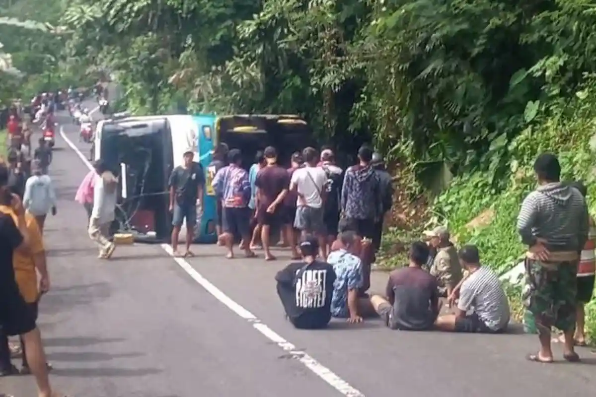 Bus Rombongan Hajatan Terguling di Wonosobo, 31 Penumpang Selamat