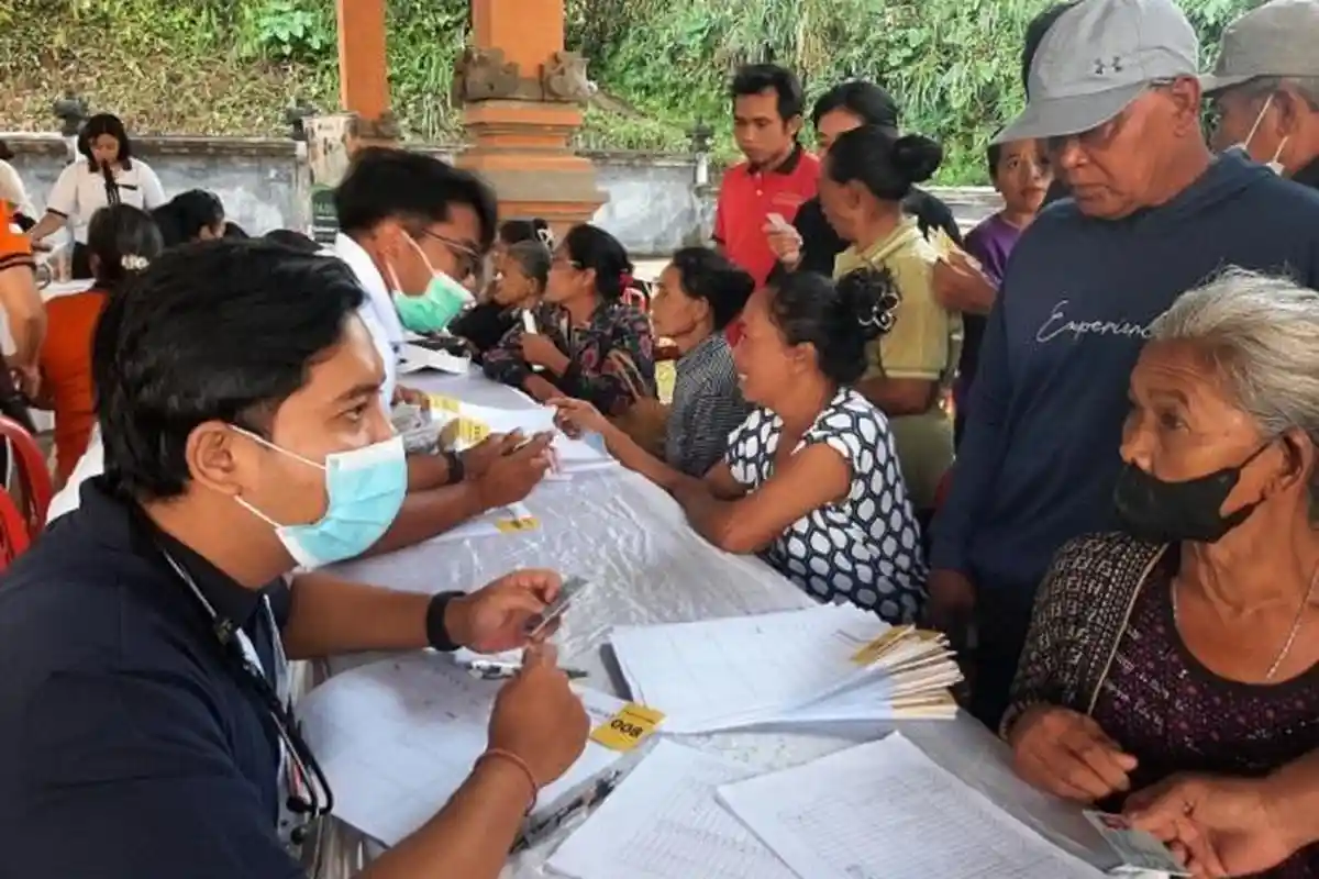 Pemeriksaan Kesehatan Secara Komprehensif pada Masyarakat Desa, BIWA Sasar Bangli 