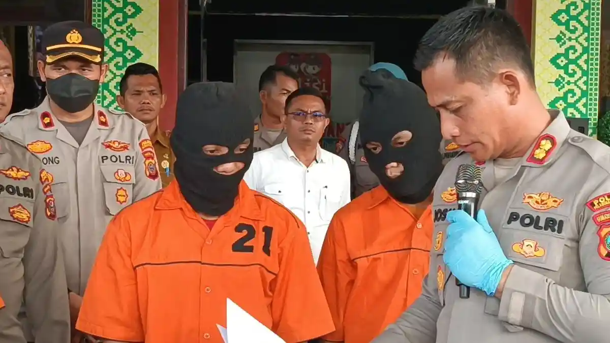 Kejamnya Pria Ini, Tega Aniaya Istri dan Celupkan Bayi Lima Bulan ke Dalam Bak Mandi Berulang-ulang