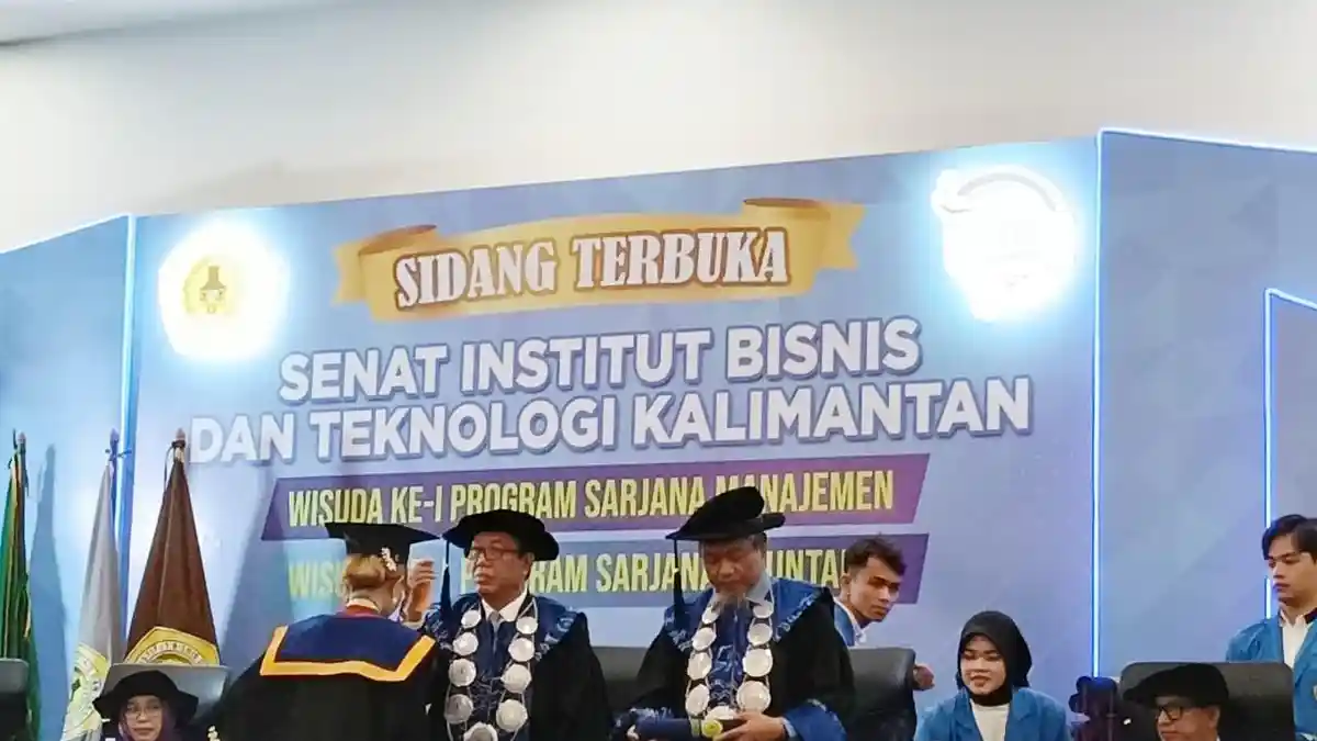 Wisuda 214 Mahasiswa, Rektor IBETEK: Seluruh Program Studi Telah ...