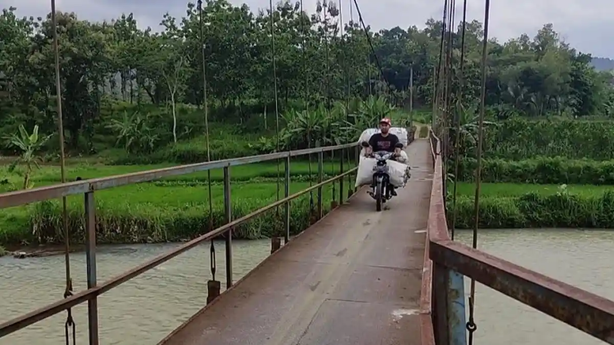 Warga Mandiraja Butuh Jembatan Besar  untuk Akses Pasarkan Hasil Bumi dan Pembangunan Desa