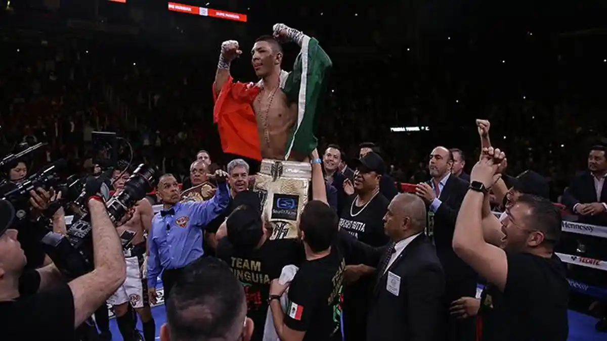 Jadwal Tinju Minggu: Jimmy Kelly Tak Sabar Coreng Rekor Tak Terkalahkan Anak Emas Oscar De La Hoya