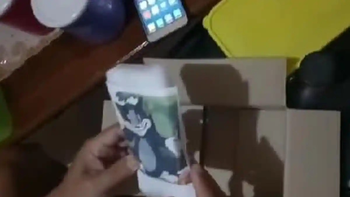 Viral, Pesan Kartu Grafis di Shopee, Vergian Hanya Terima Kertas Bergambar Kucing Tom