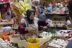 Pedagang-bumbu-gulai-di-Dabo-Singkep.jpg