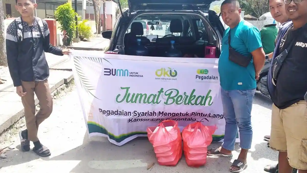 Pegadaian Area Gorontalo Kembali Berbagi Lewat Program ‘Mengetuk Pintu Langit’ di 2025