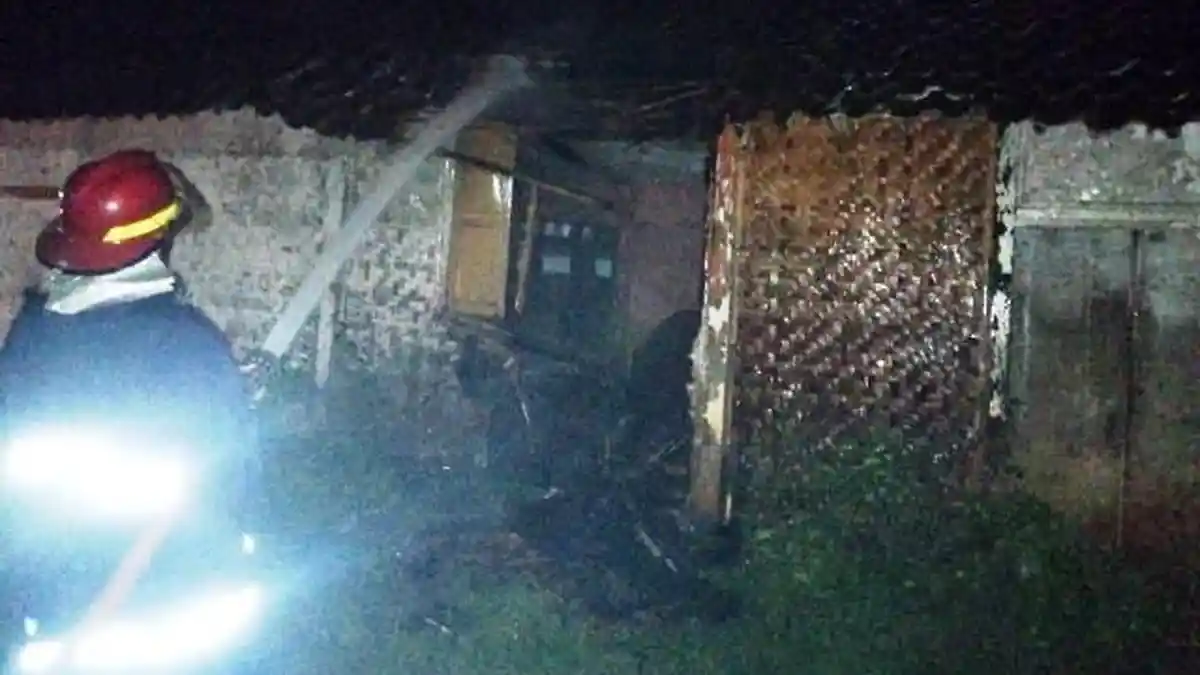 Korsleting Listrik, Dini Hari Rumah Warga Majenang Cilacap Terbakar 
