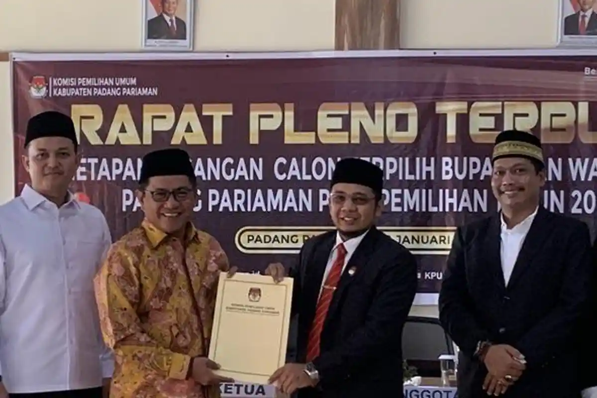 JKA-Rahmat Hidayat Resmi jadi Bupati dan Wakil Bupati Padang Pariaman Terpilih