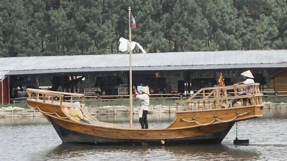 Floating Market Lembang, Destinasi Wisata Bandung Berkonsep Unik dan Menarik