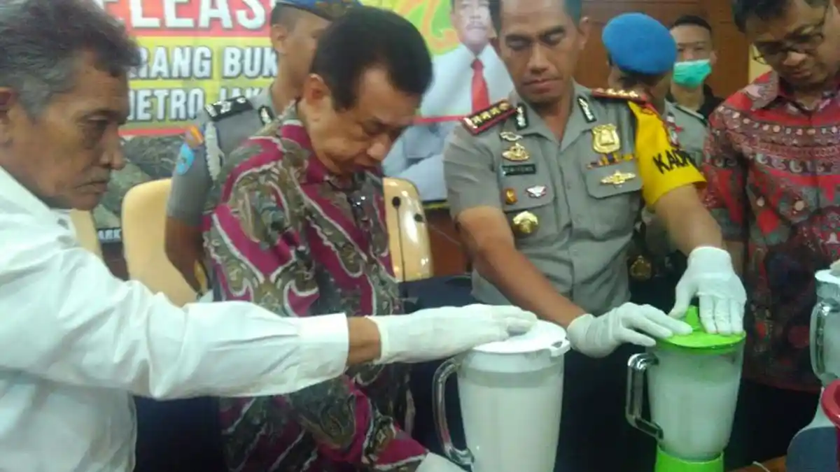 Polres Metro Jakarta Pusat Blender Tiga Kilogram Sabu