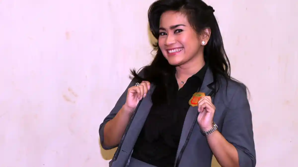 Buku Autobiografi Ikke Nurjanah Berbagi Pengalaman yang Menggugah Emosi
