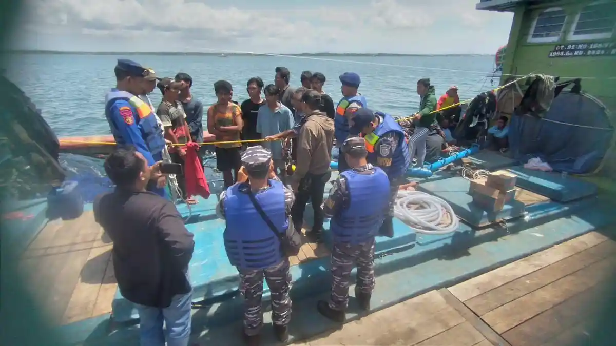 Petugas Selamatkan 11 ABK Diduga Jadi Korban Eksploitasi di Banyuwangi