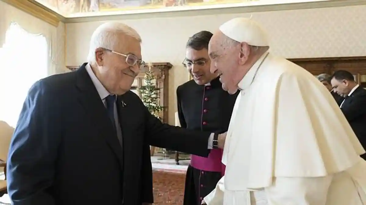 Paus Fransiskus dan Presiden Palestina Mahmoud Abbas Bertemu di Vatikan